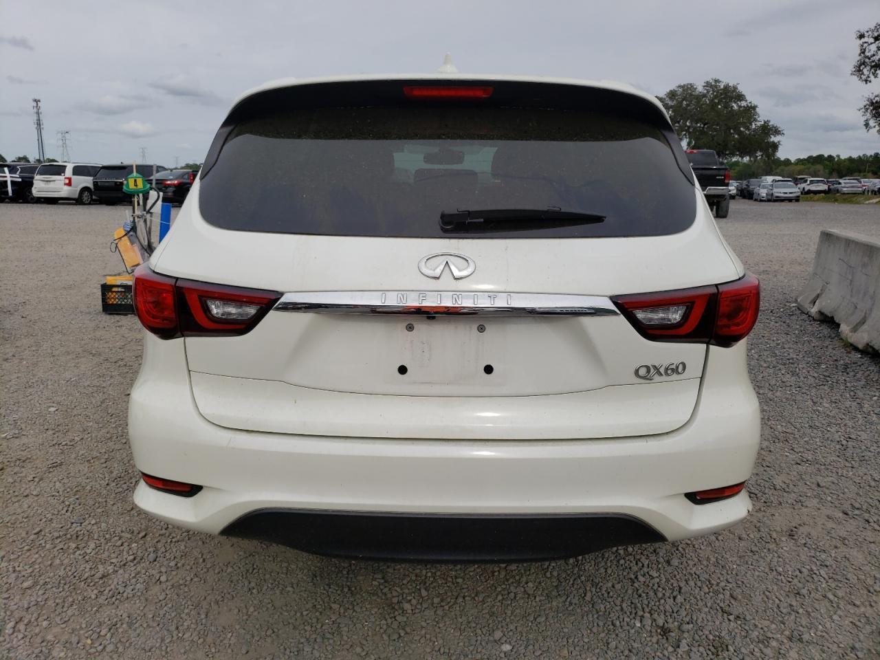 2019 INFINITI QX60 LUXE - Image 6