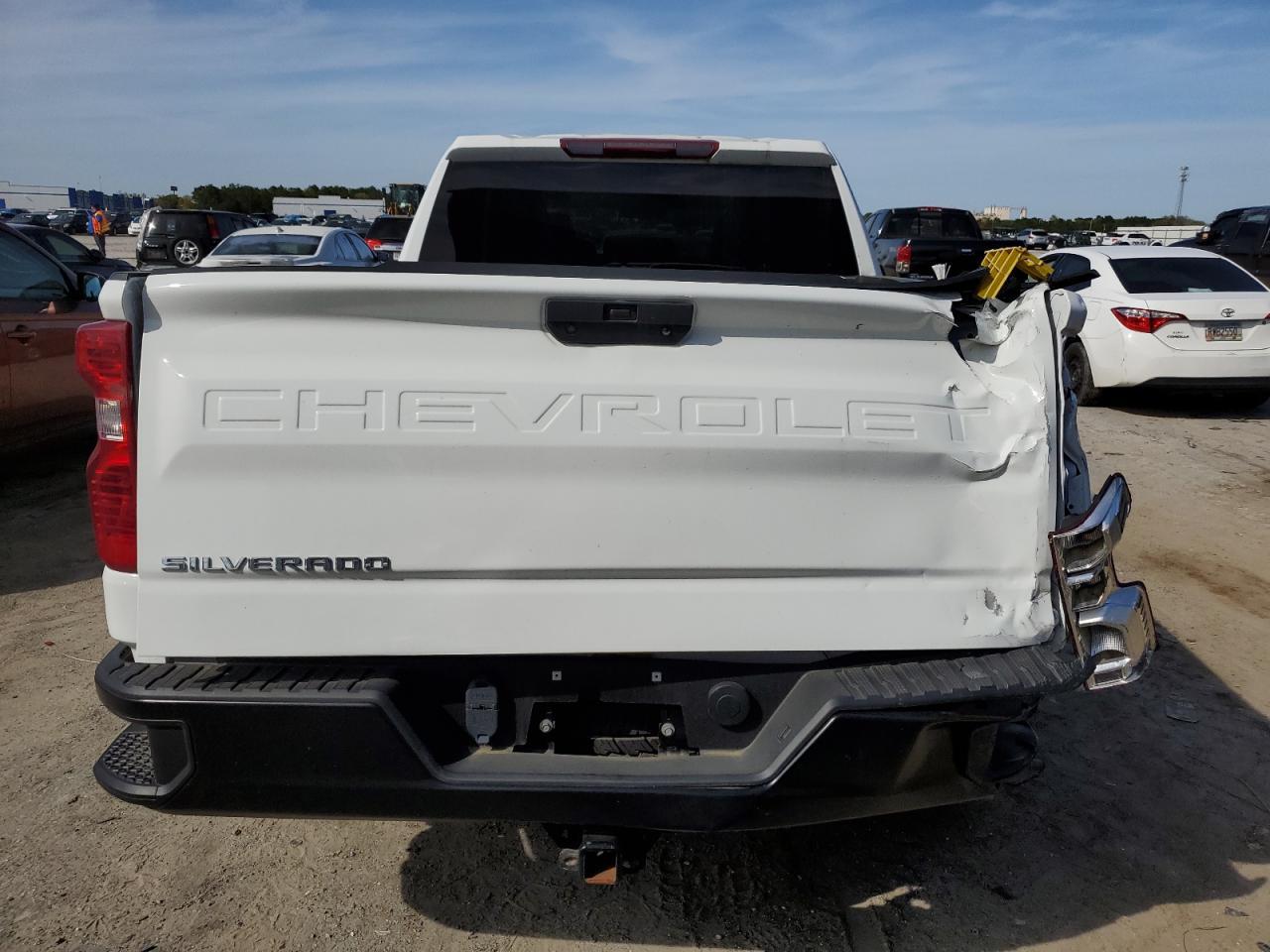 2021 CHEVROLET SILVERADO - Фото 6