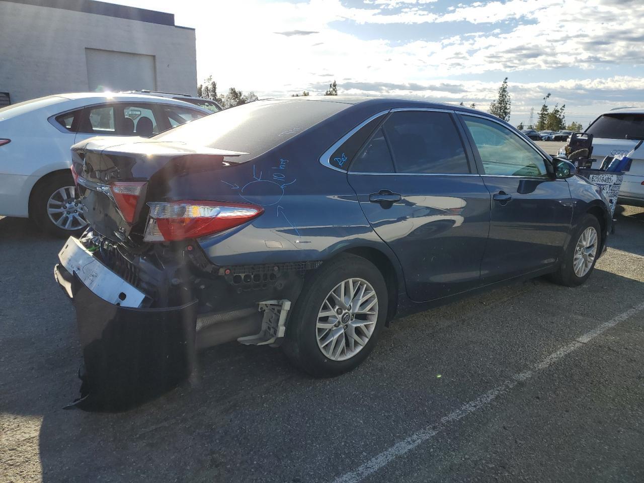 2016 TOYOTA CAMRY LE - Image 3