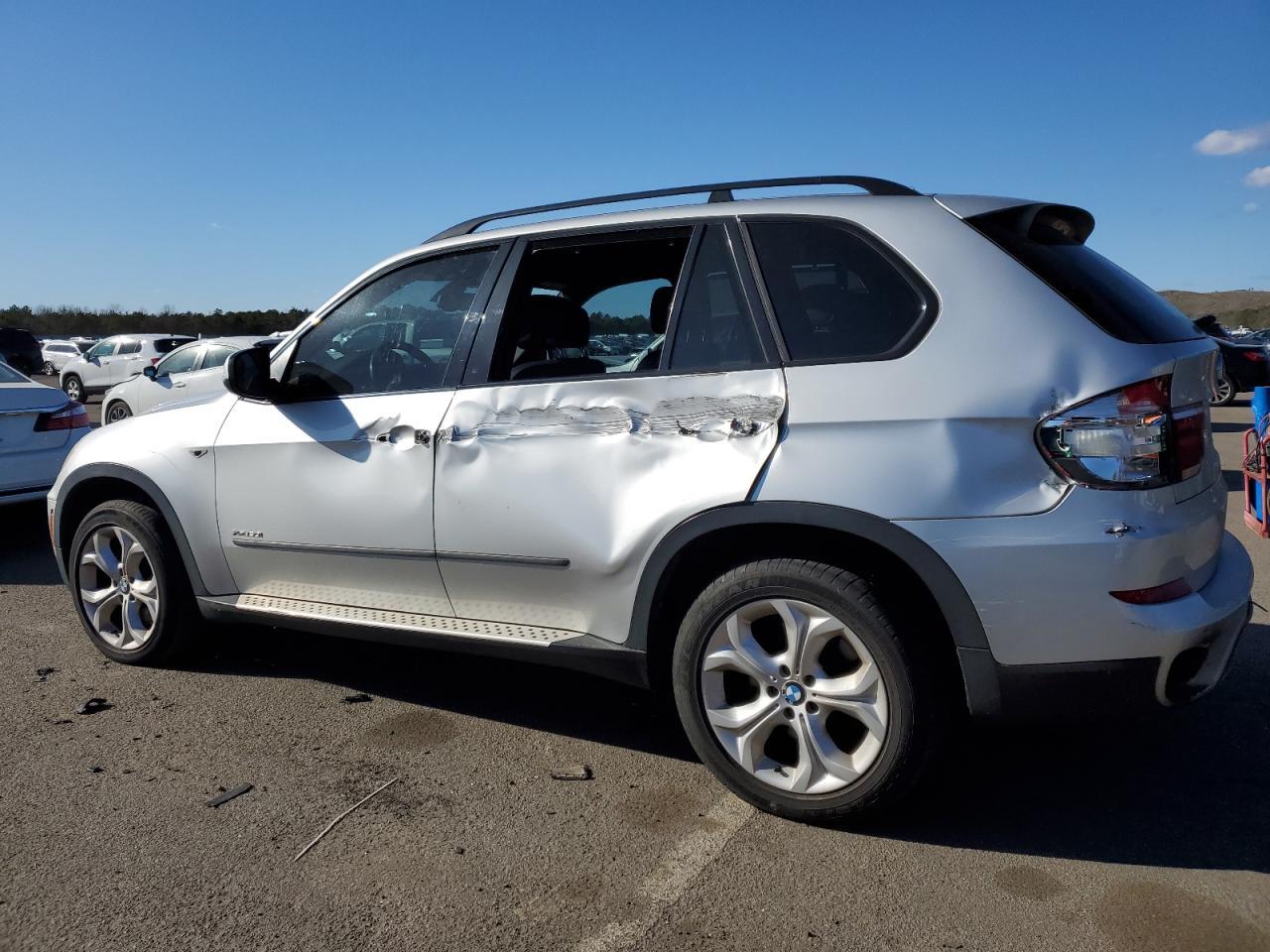 2012 BMW X5 XDRIVE5 - Image 2