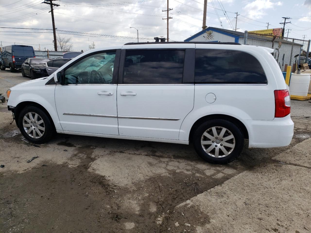 2014 CHRYSLER TOWN & COU - Image 2