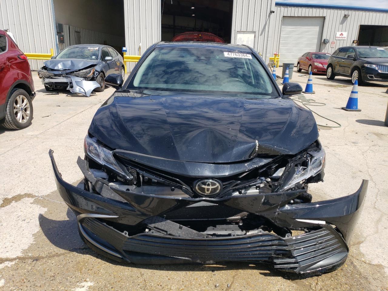 2023 TOYOTA CAMRY LE - Фото 5