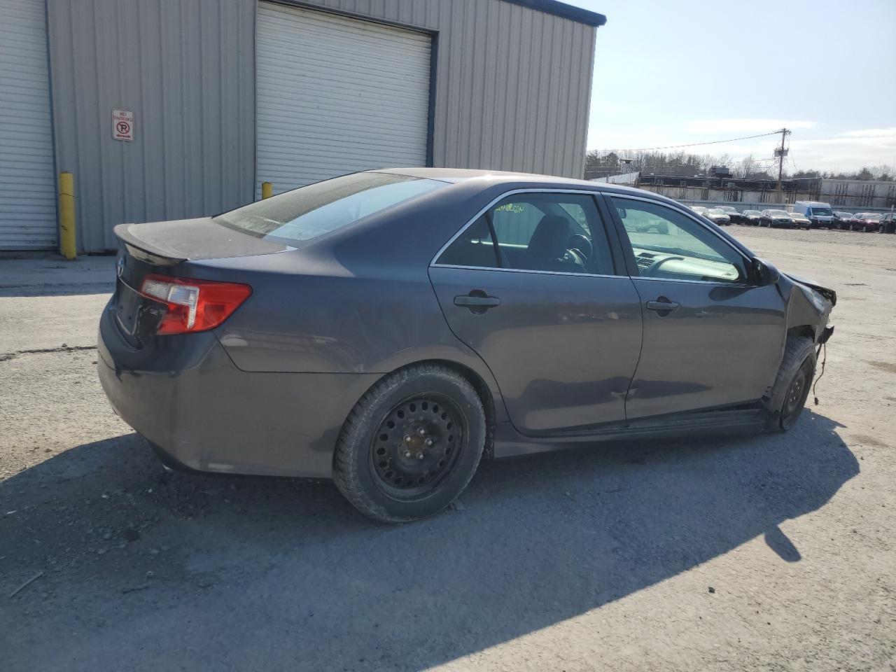 2014 TOYOTA CAMRY L - Image 3