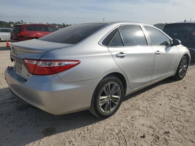 2016 Toyota Camry Le - Фото 3