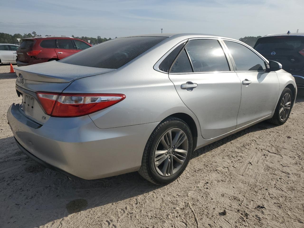 2016 TOYOTA CAMRY LE - Image 3