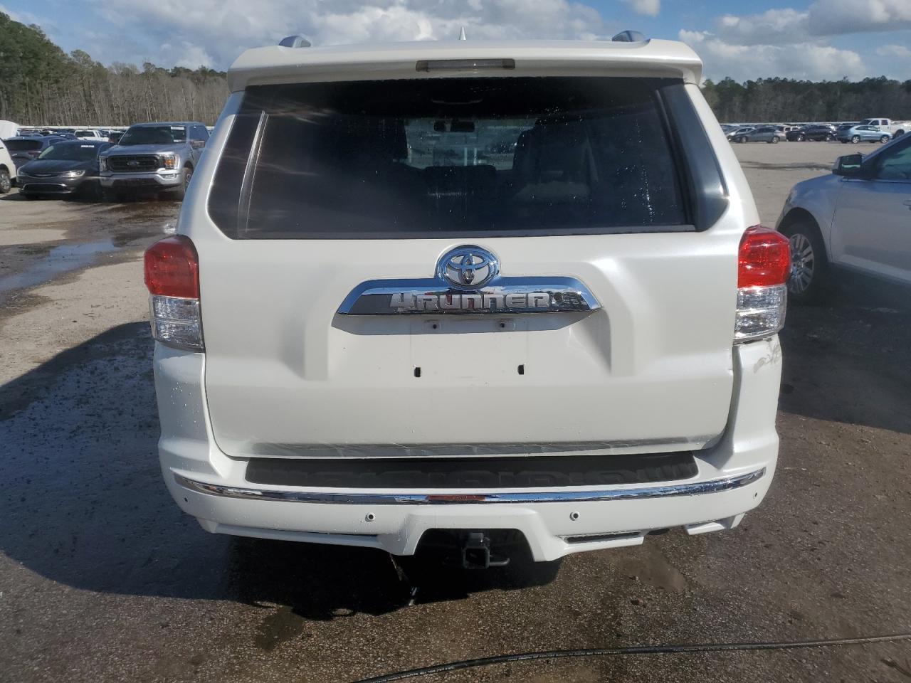 2011 TOYOTA 4RUNNER SR - Image 6