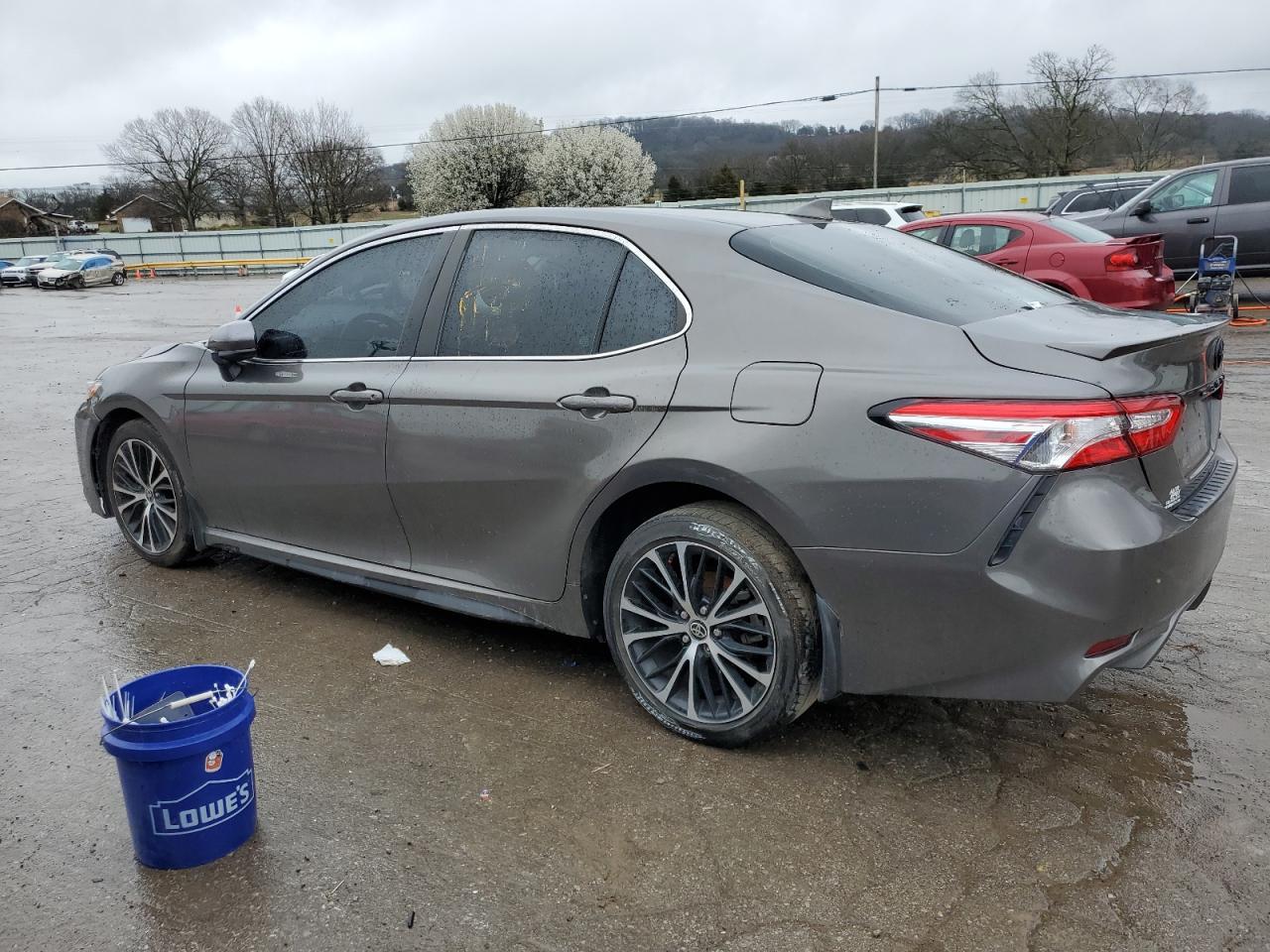 2020 TOYOTA CAMRY SE - Image 2