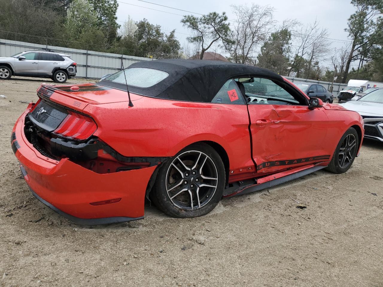 2018 FORD MUSTANG - Фото 3