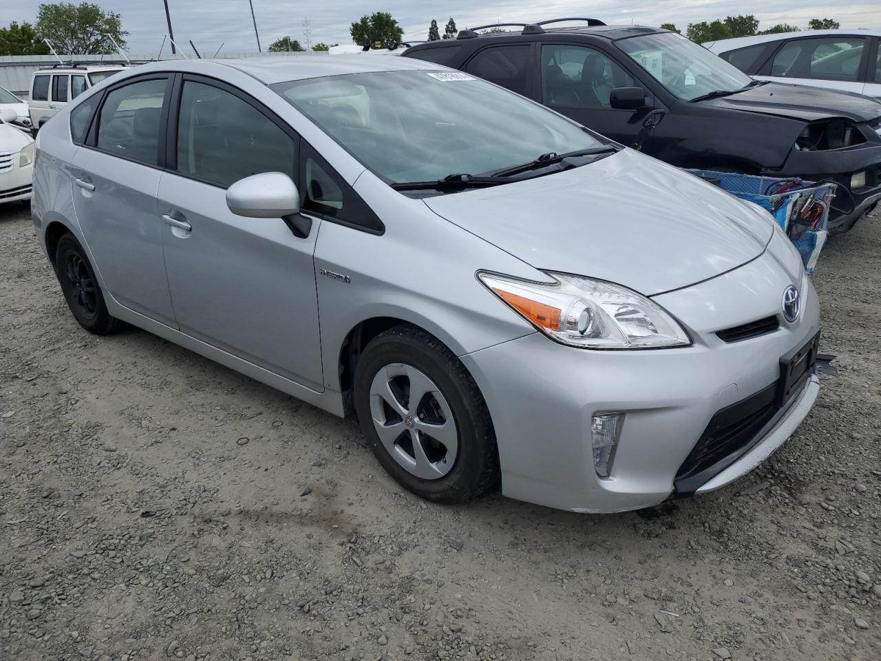 2015 TOYOTA PRIUS - Image 4