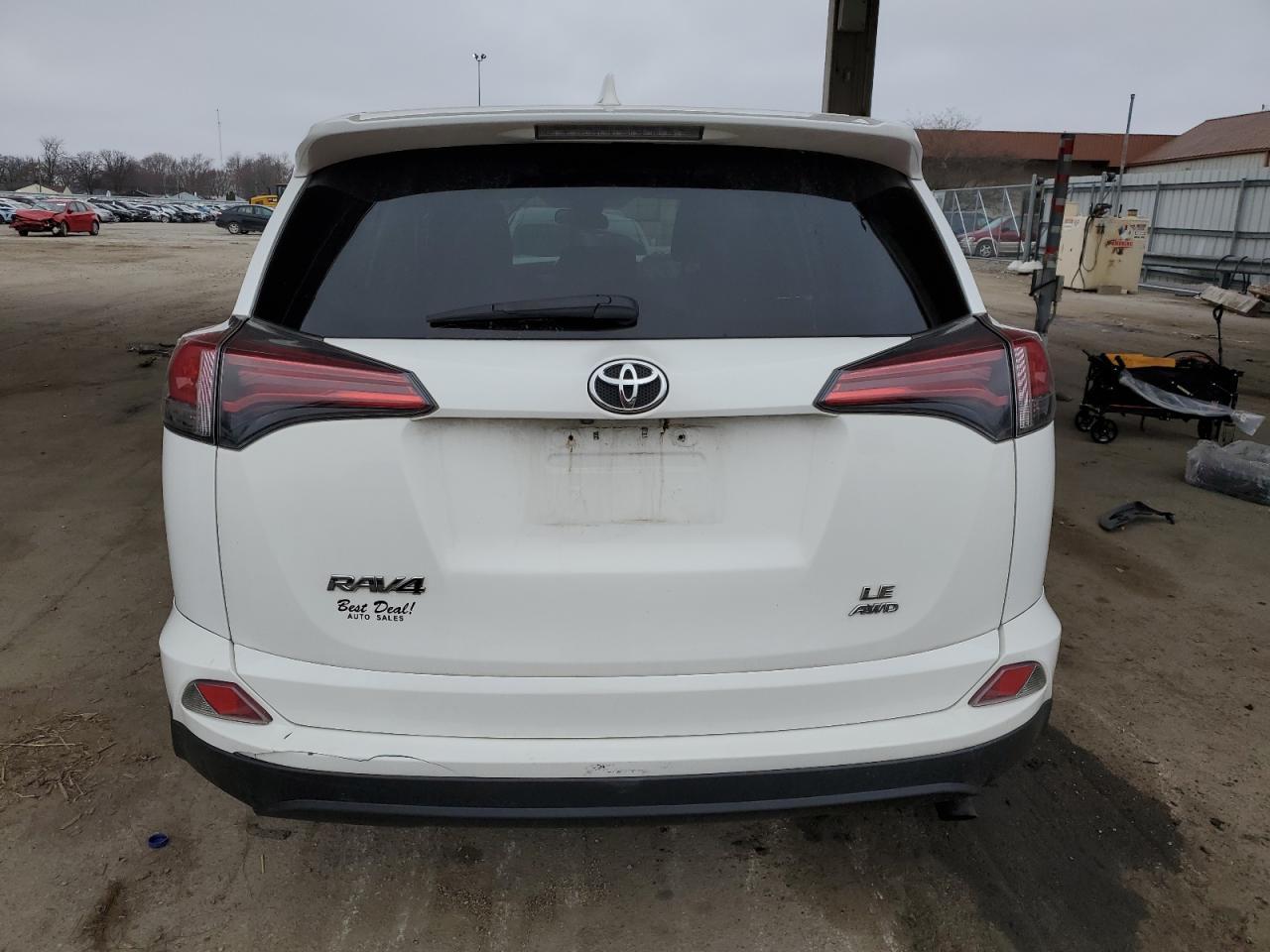 2018 TOYOTA RAV4 LE - Image 6