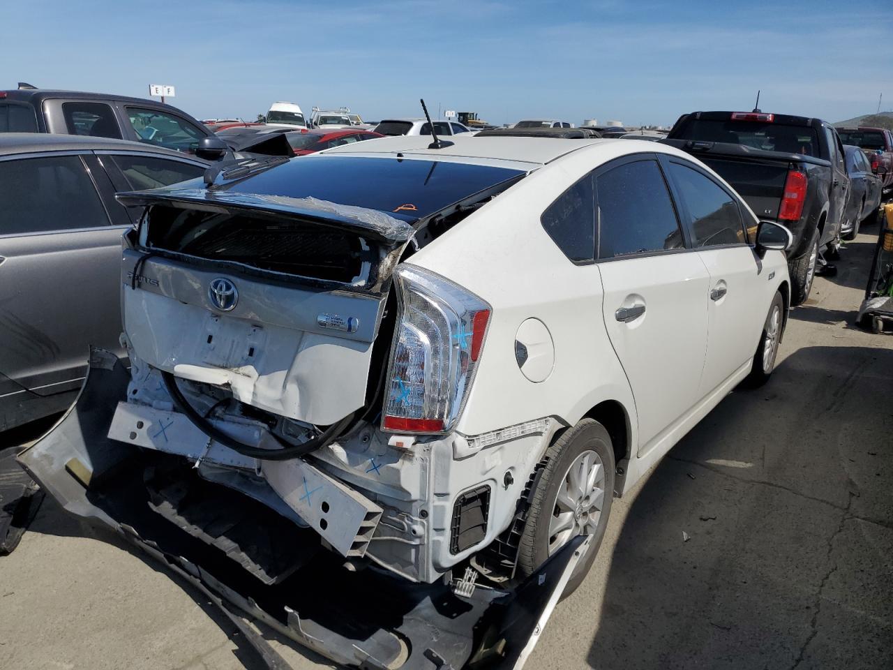 2014 TOYOTA PRIUS PLUG - Image 3