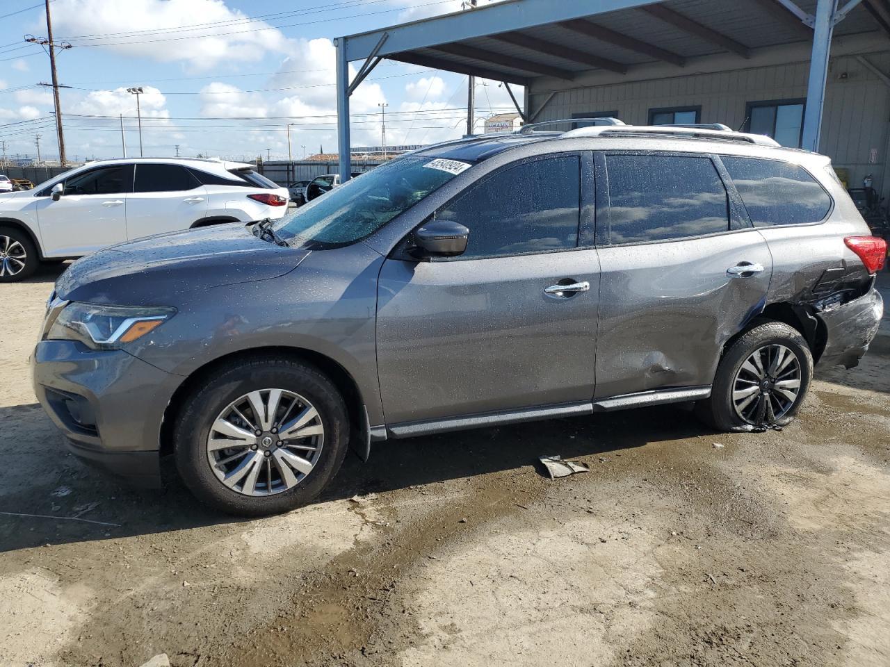 2017 NISSAN PATHFINDER