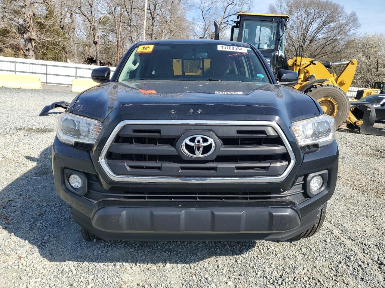 2017 TOYOTA TACOMA DOU - Фото 5
