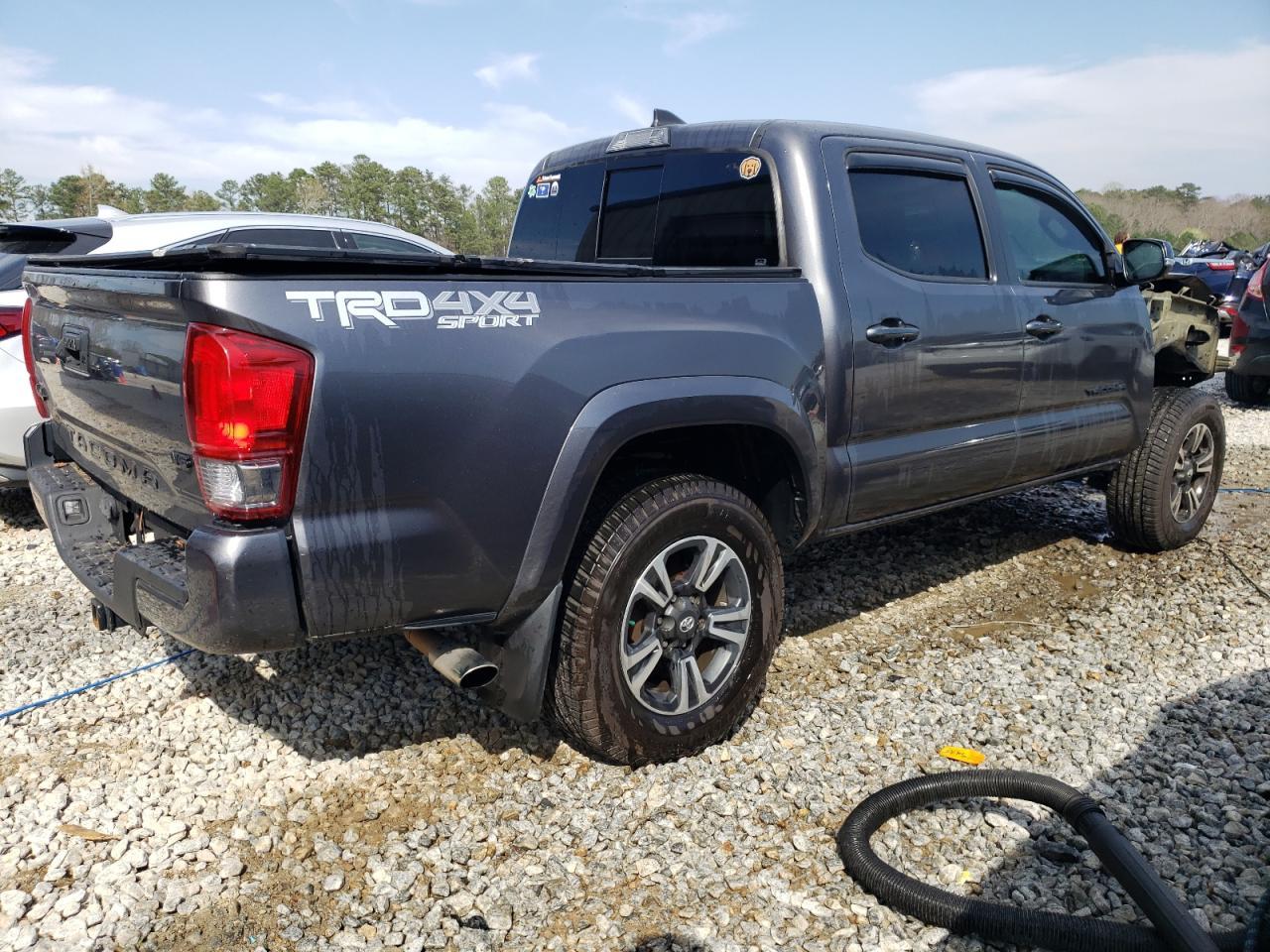 2017 TOYOTA TACOMA DOU - Фото 3