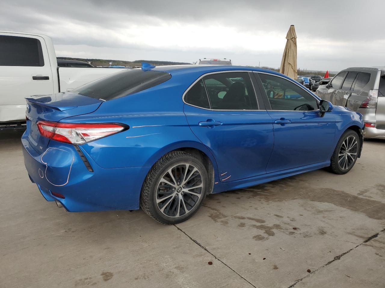 2020 TOYOTA CAMRY SE - Image 3