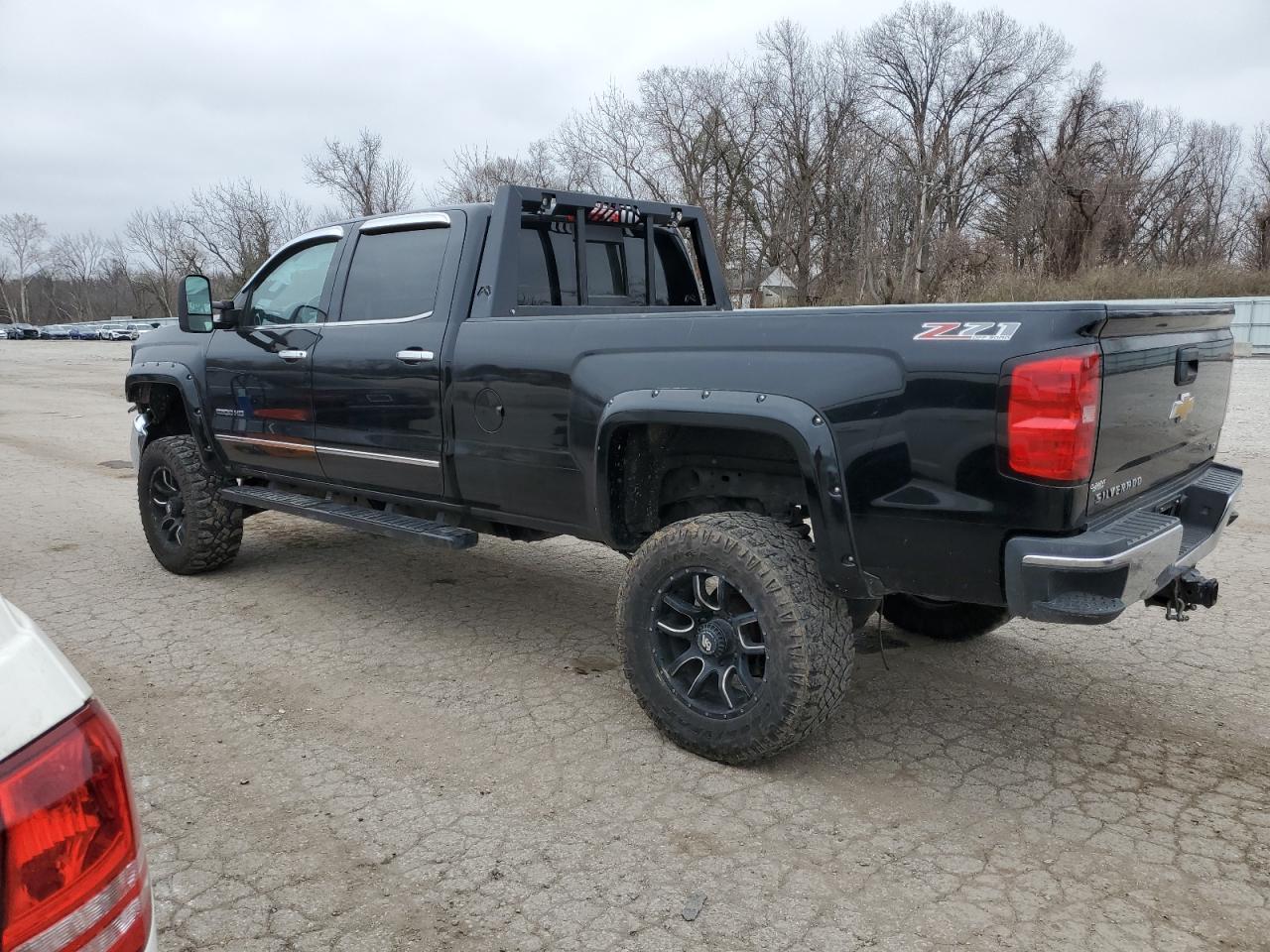 2015 CHEVROLET SILVERADO - Image 2
