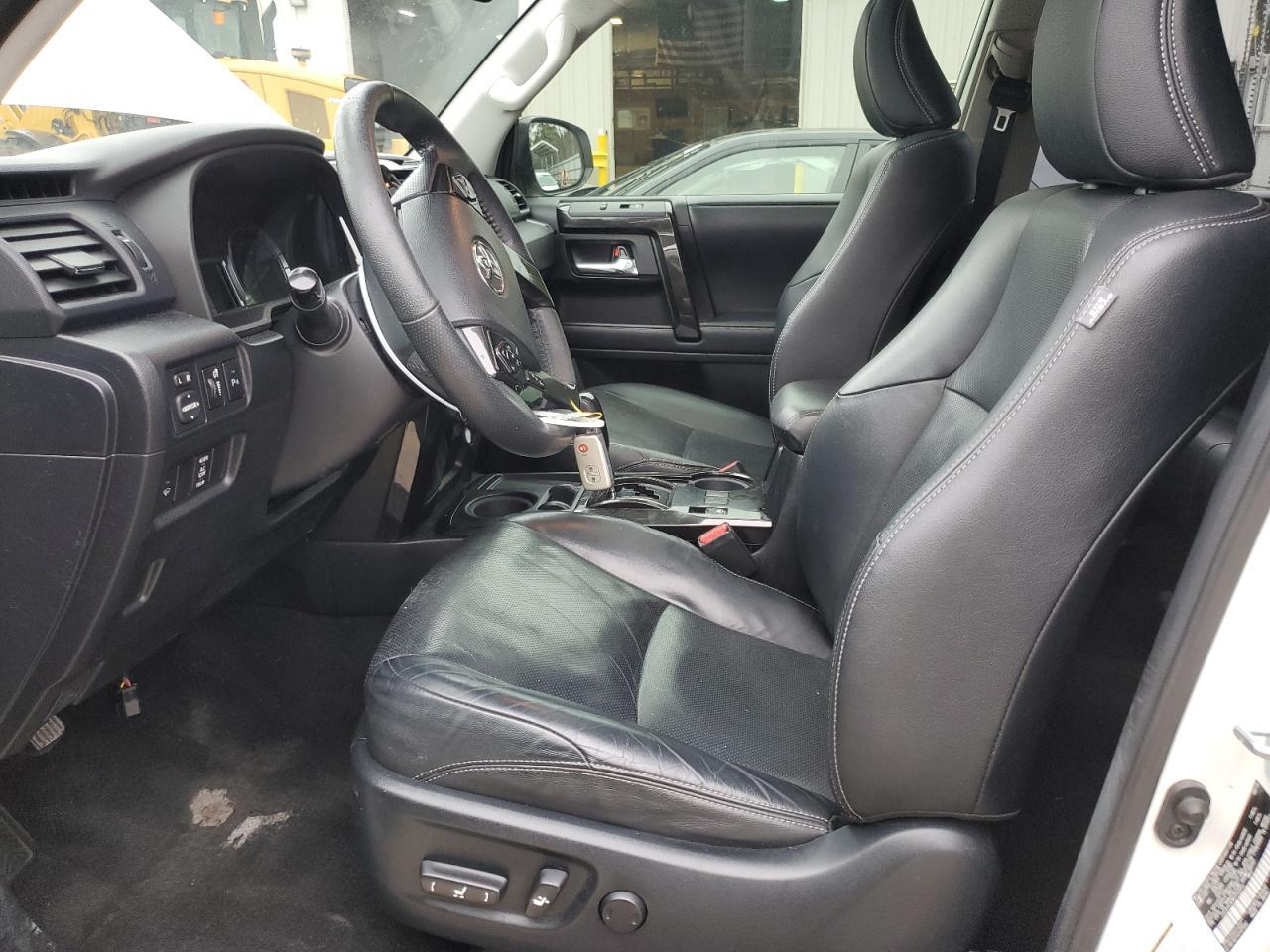 2019 TOYOTA 4RUNNER SR - Фото 7