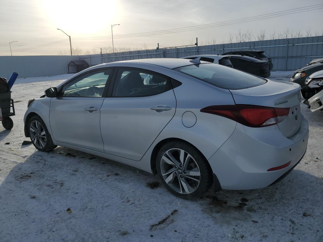 2015 HYUNDAI ELANTRA SE - Image 2