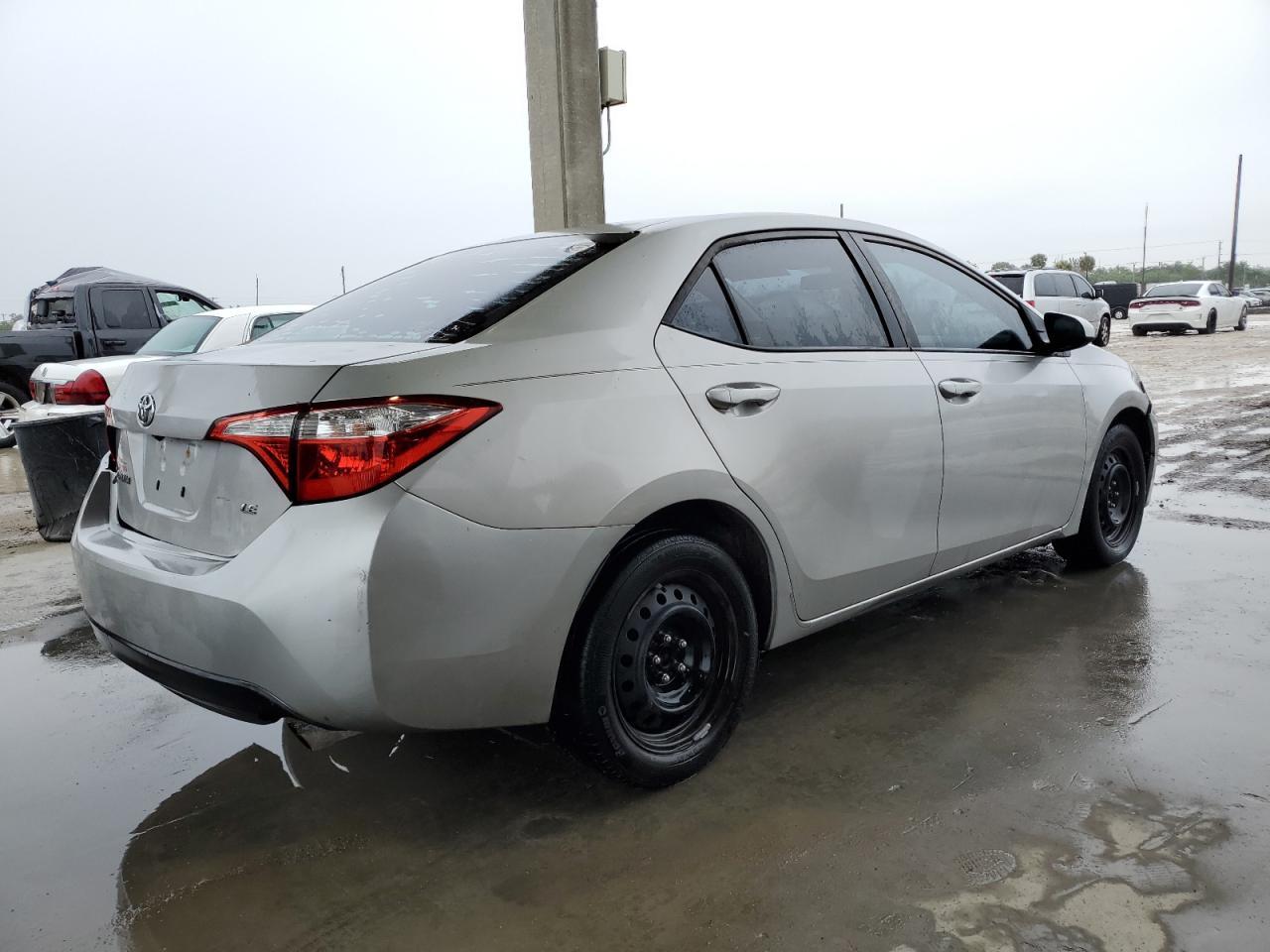 2015 TOYOTA COROLLA L - Image 3