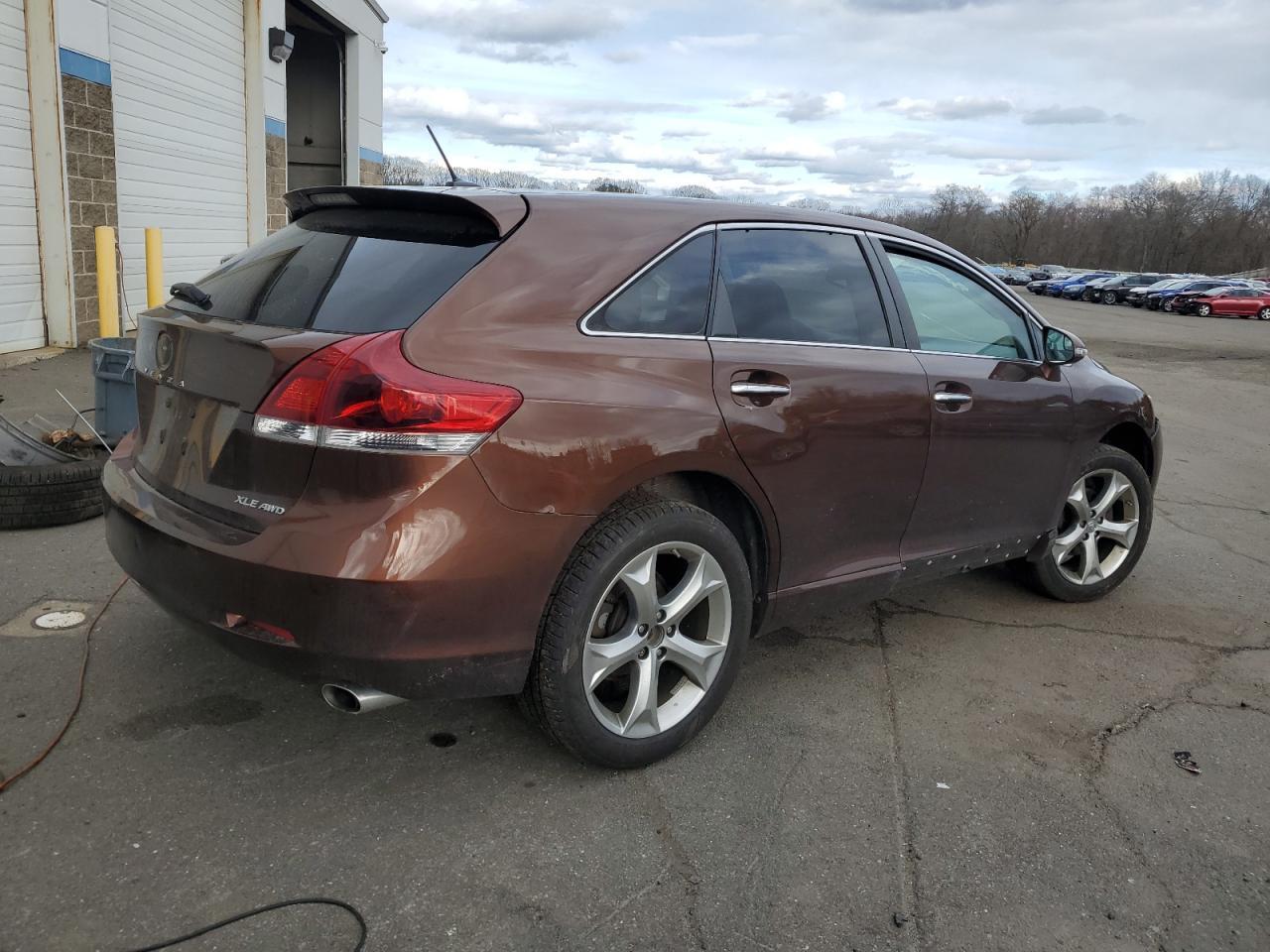 2013 TOYOTA VENZA LE - Фото 3