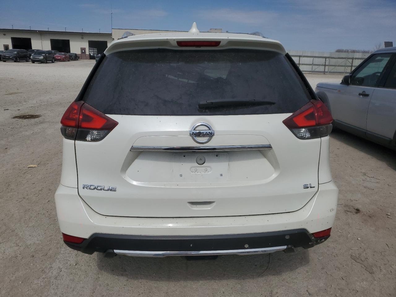 2018 NISSAN ROGUE S - Фото 6