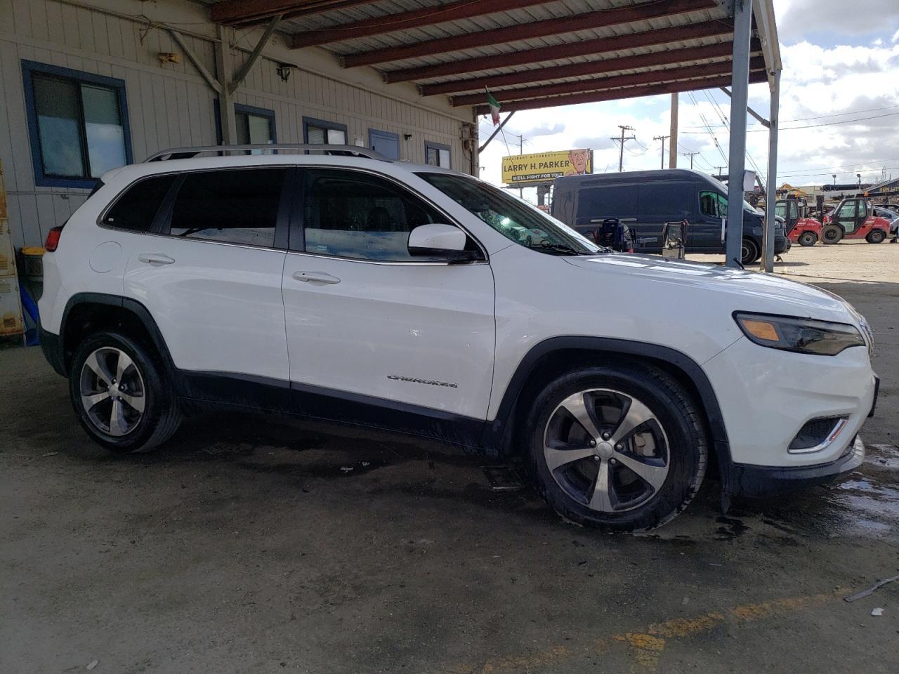 2019 JEEP CHEROKEE L - Image 4