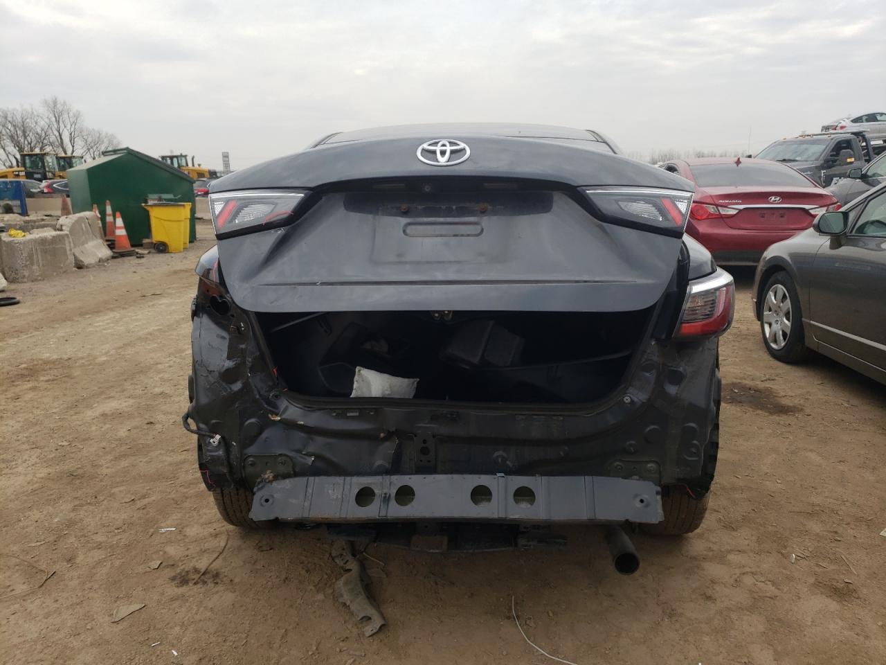 2017 TOYOTA YARIS IA - Фото 6