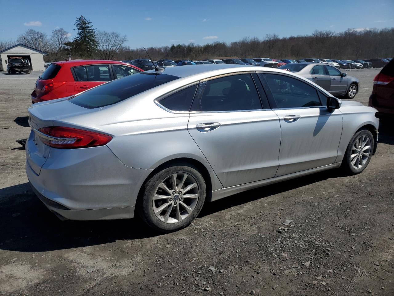 2017 FORD FUSION SE - Image 3