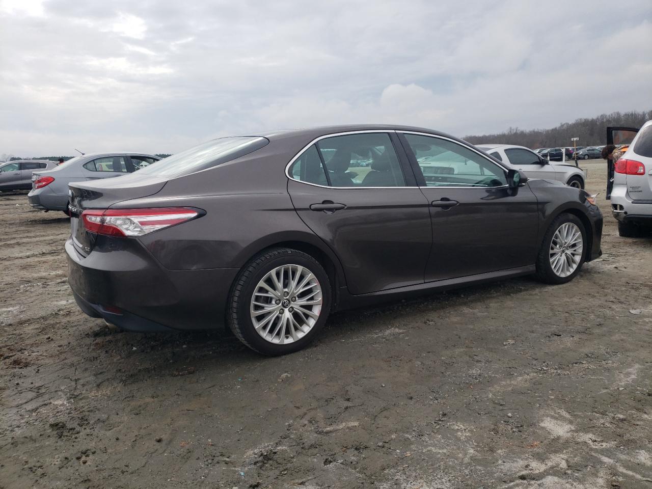 2018 TOYOTA CAMRY L - Image 3