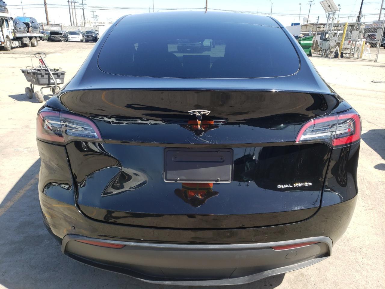 2023 TESLA MODEL Y - Фото 6