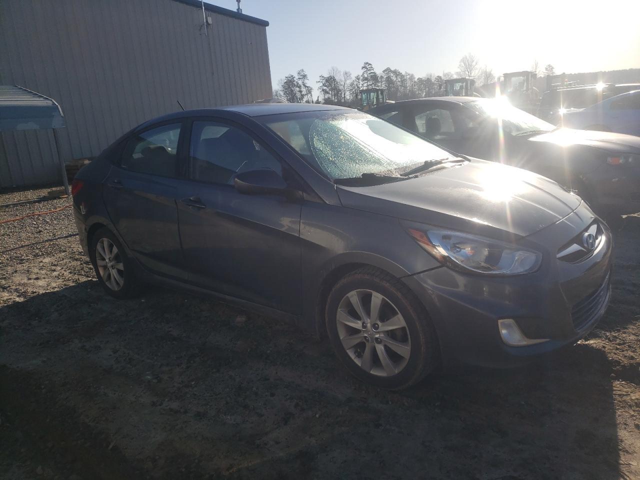 2012 HYUNDAI ACCENT GLS - Image 4
