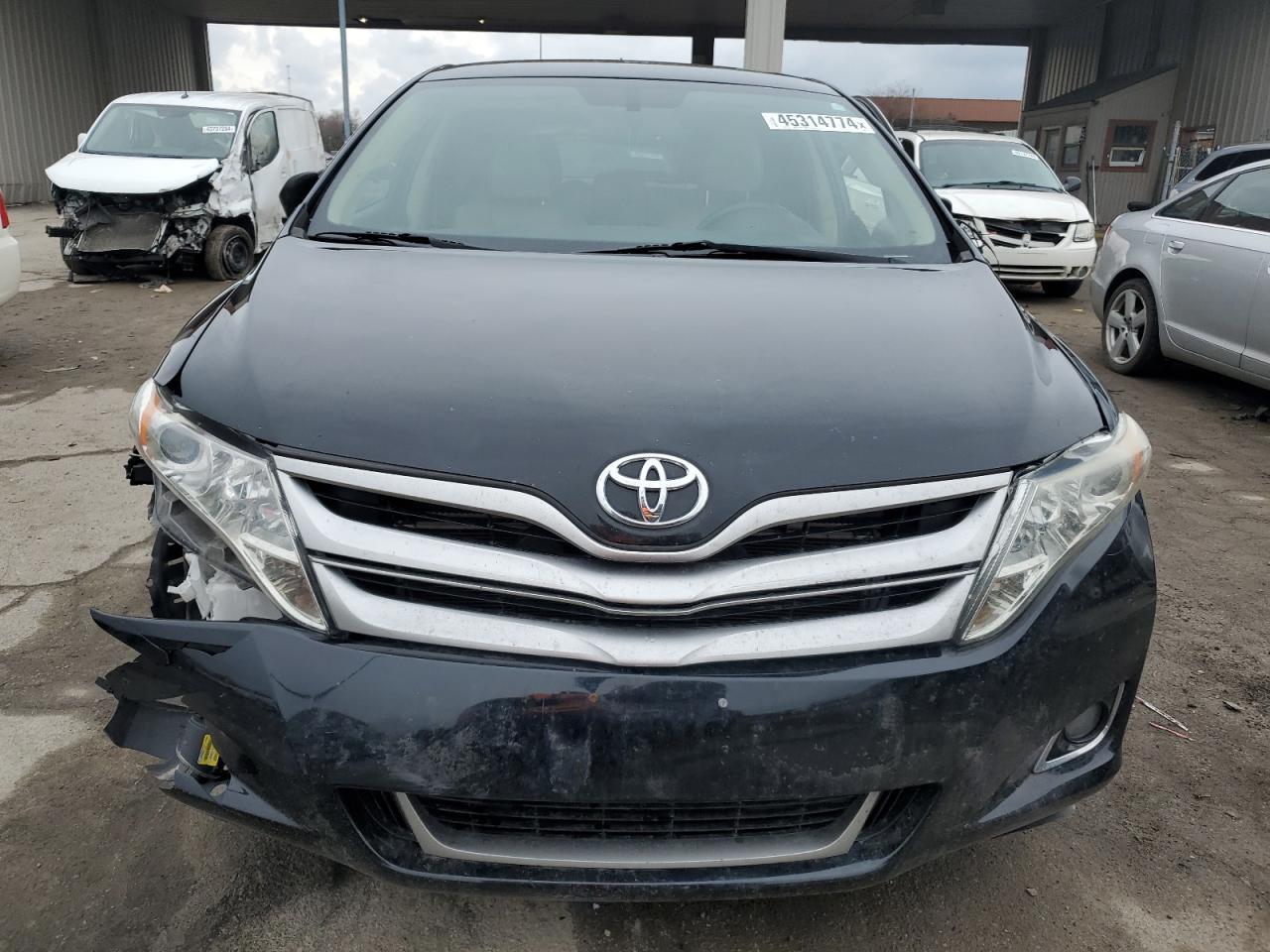 2013 TOYOTA VENZA LE - Фото 5