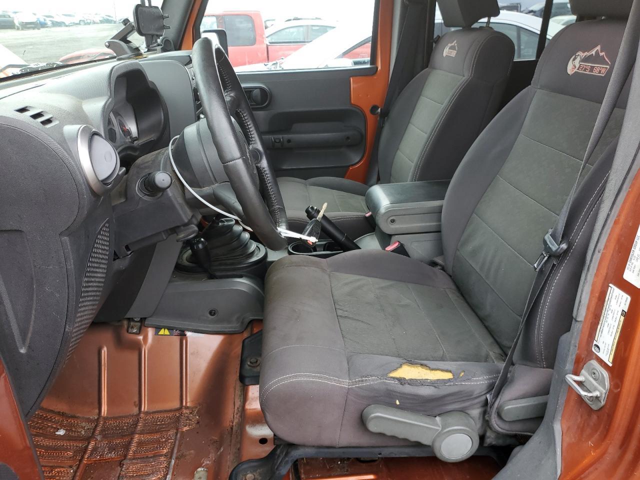 2010 JEEP WRANGLER U - Image 7