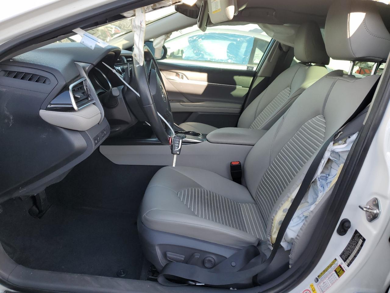 2018 TOYOTA CAMRY L - Фото 7
