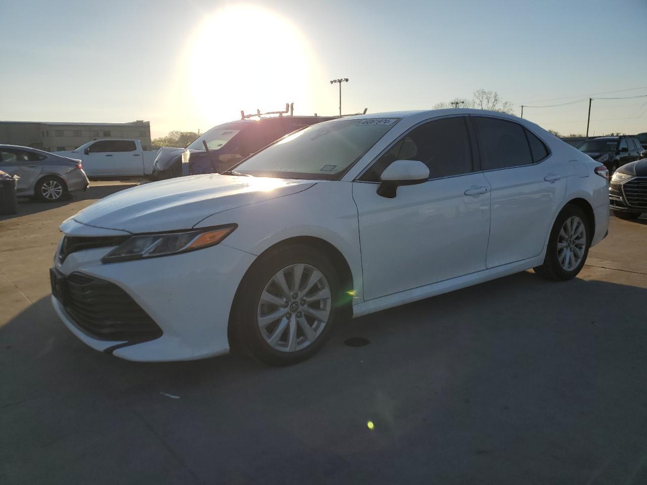 2020 TOYOTA CAMRY LE car image