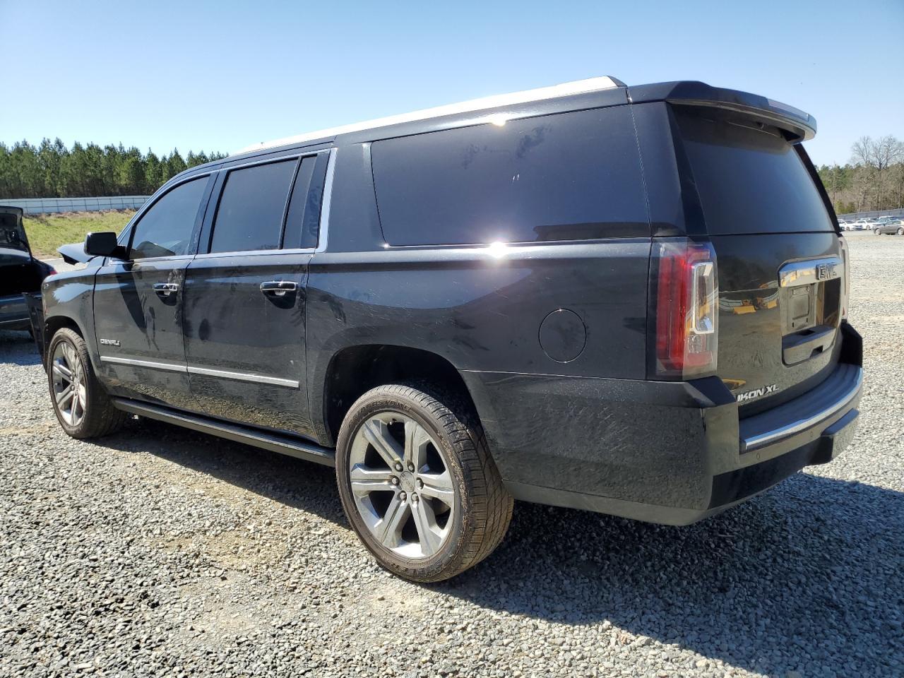 2016 GMC YUKON XL D - Фото 2