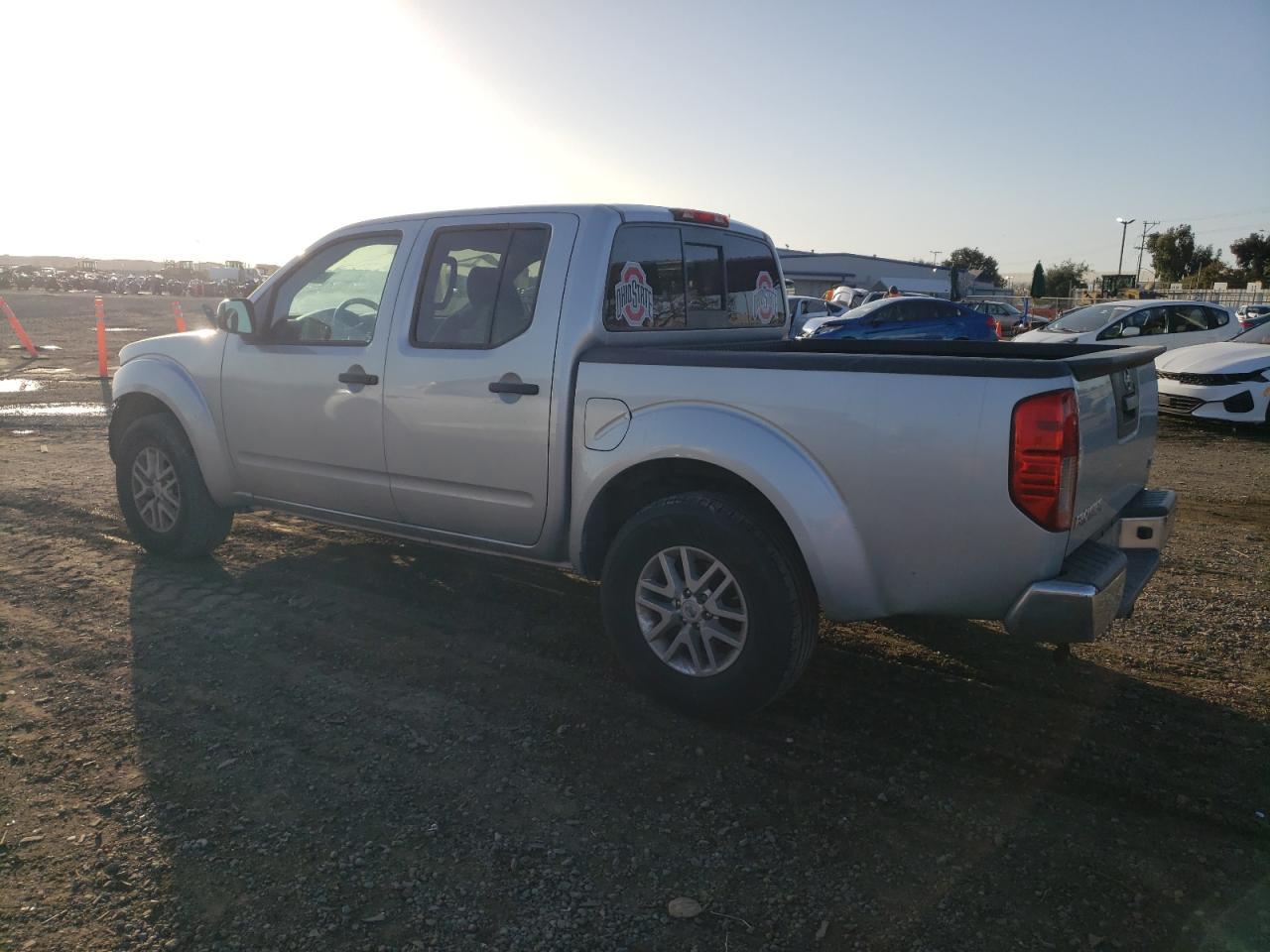 2019 NISSAN FRONTIER S - Фото 2