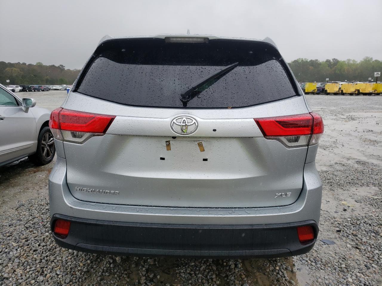 2019 TOYOTA HIGHLANDER - Image 6