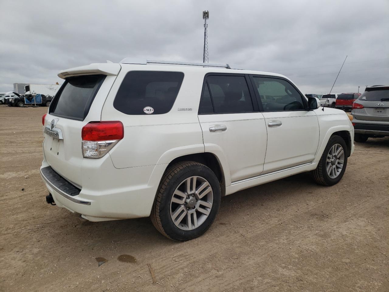 2011 TOYOTA 4RUNNER SR - Image 3