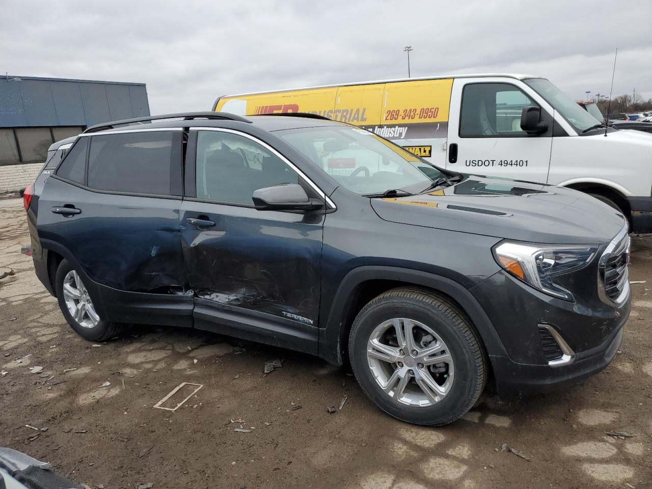 2019 GMC TERRAIN SL - Image 4