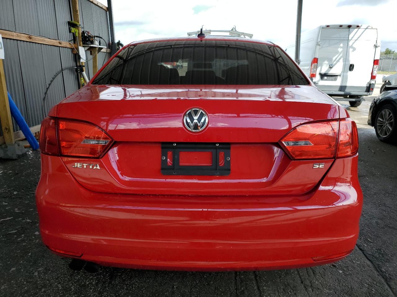 2014 VOLKSWAGEN JETTA SE - Image 6