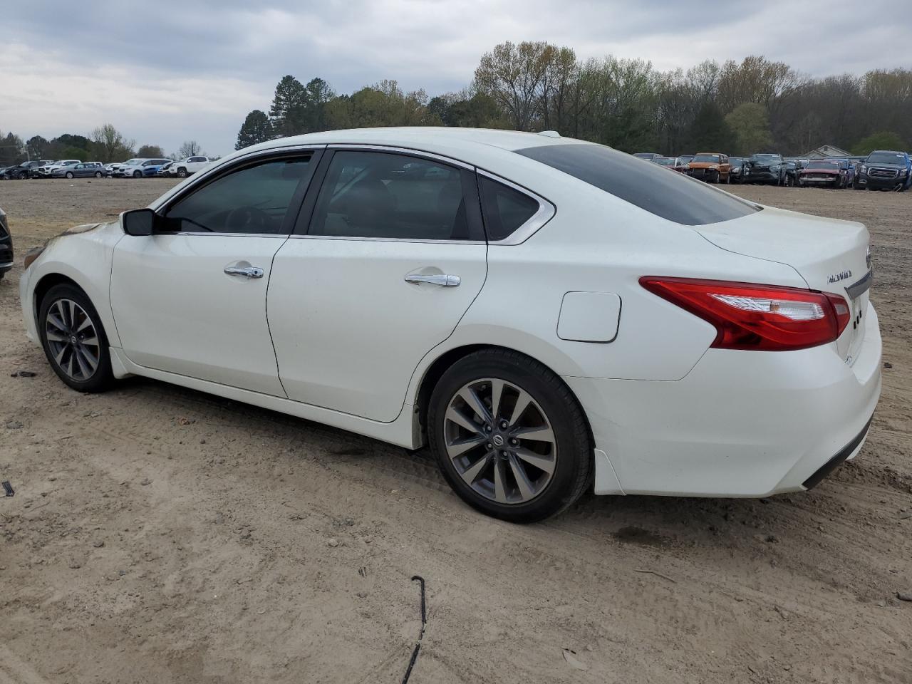 2017 NISSAN ALTIMA 2.5 - Фото 2