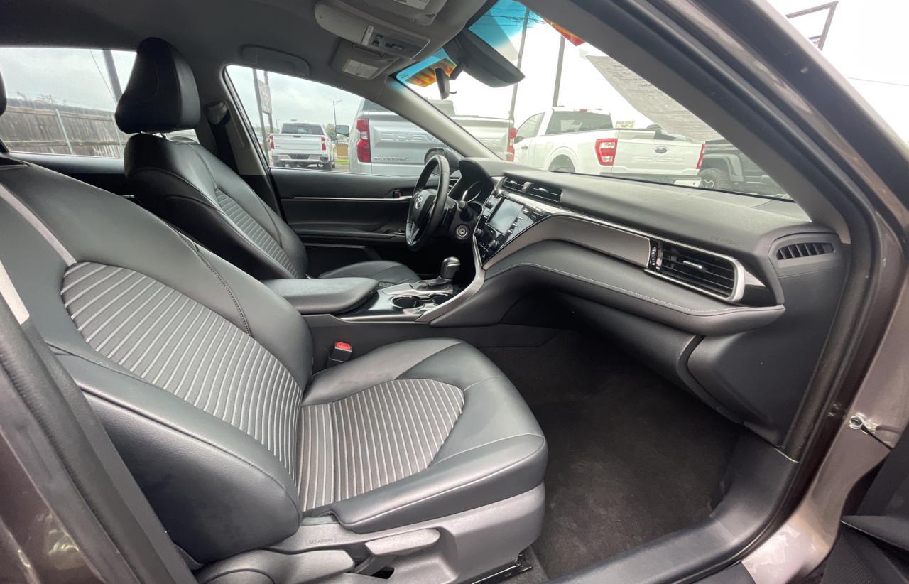 2020 TOYOTA CAMRY SE - Image 5