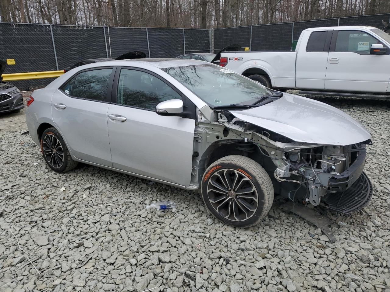 2015 TOYOTA COROLLA L - Image 4