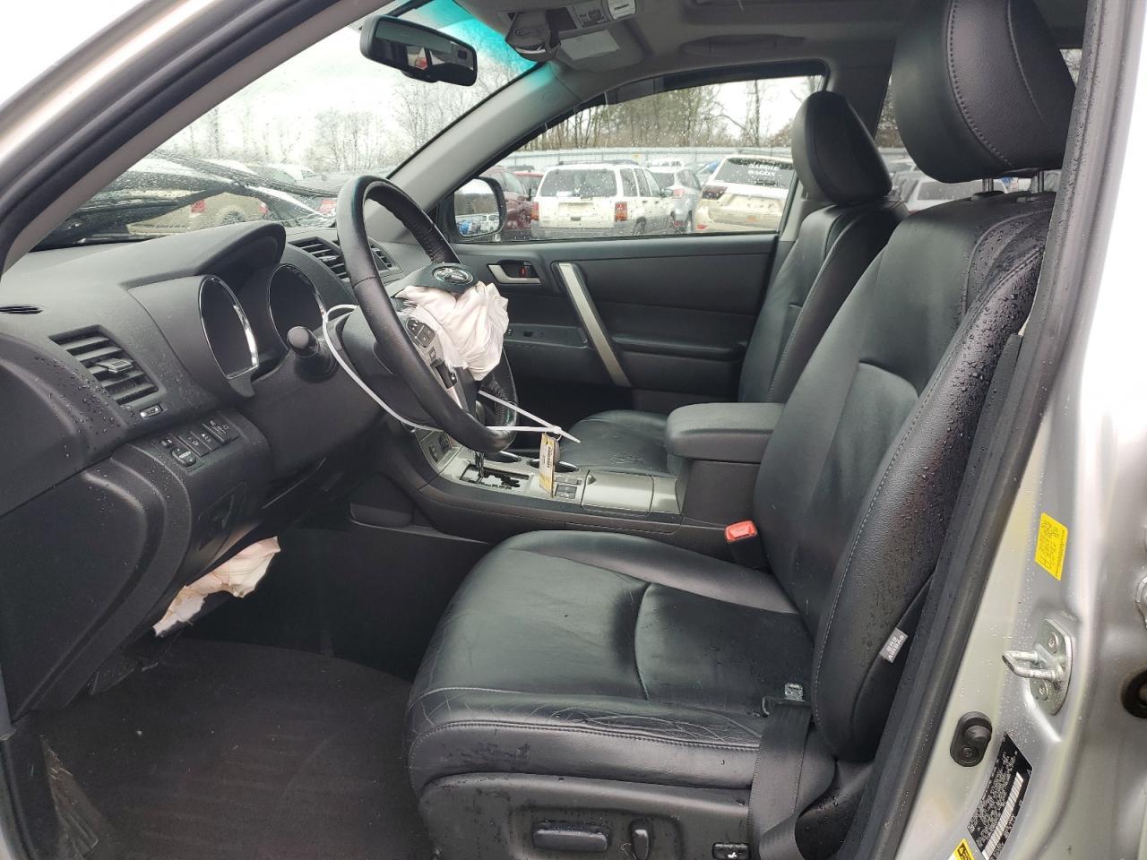 2011 TOYOTA HIGHLANDER - Фото 7