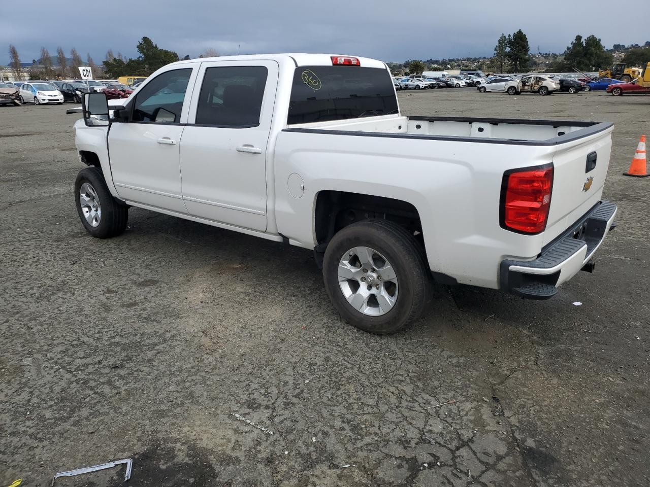 2018 CHEVROLET SILVERADO - Фото 2