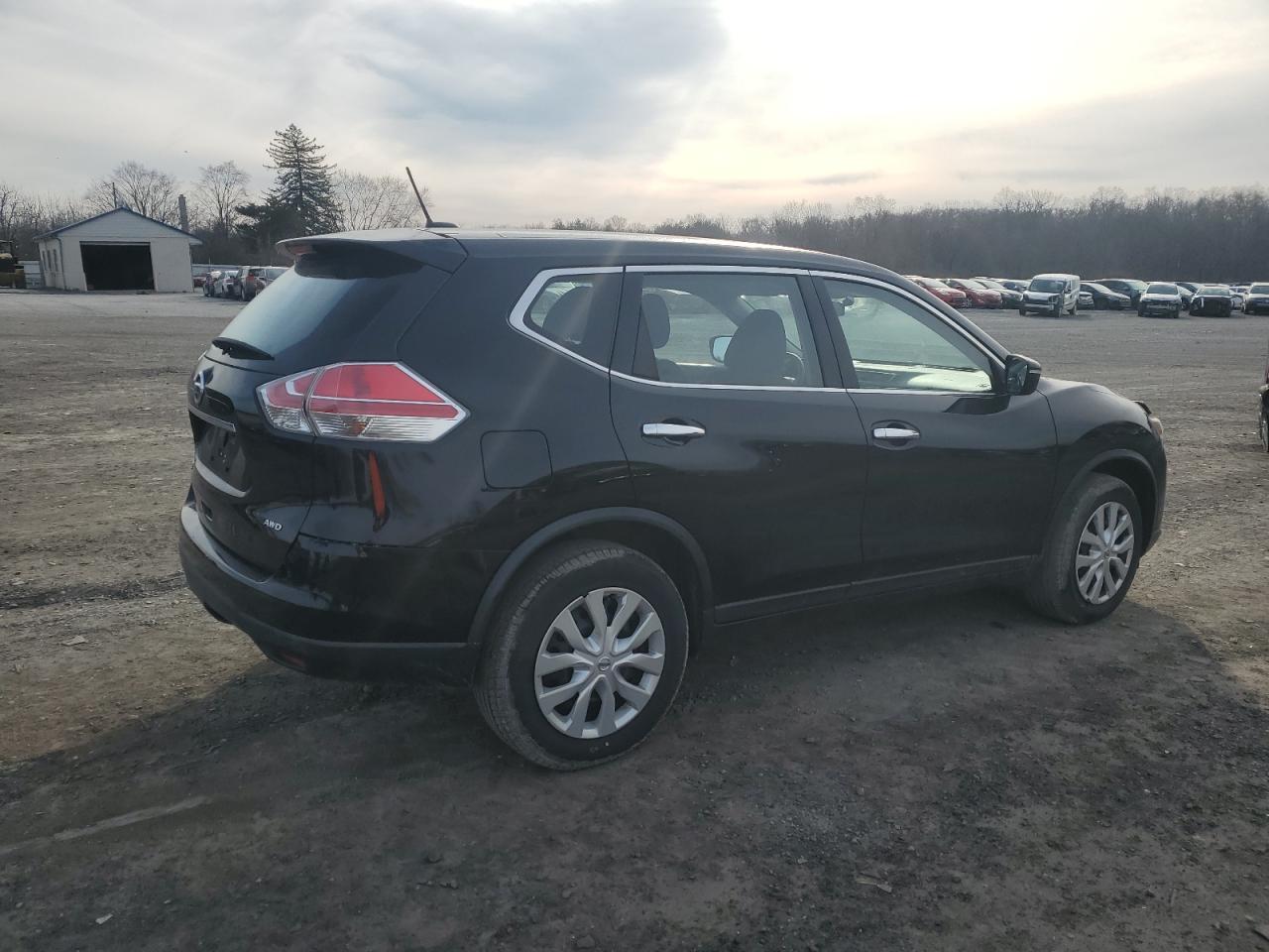 2015 NISSAN ROGUE S - Фото 3