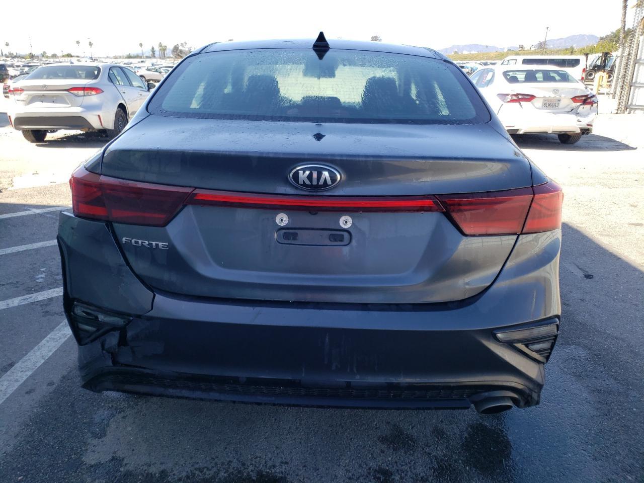 2021 KIA FORTE FE - Image 6