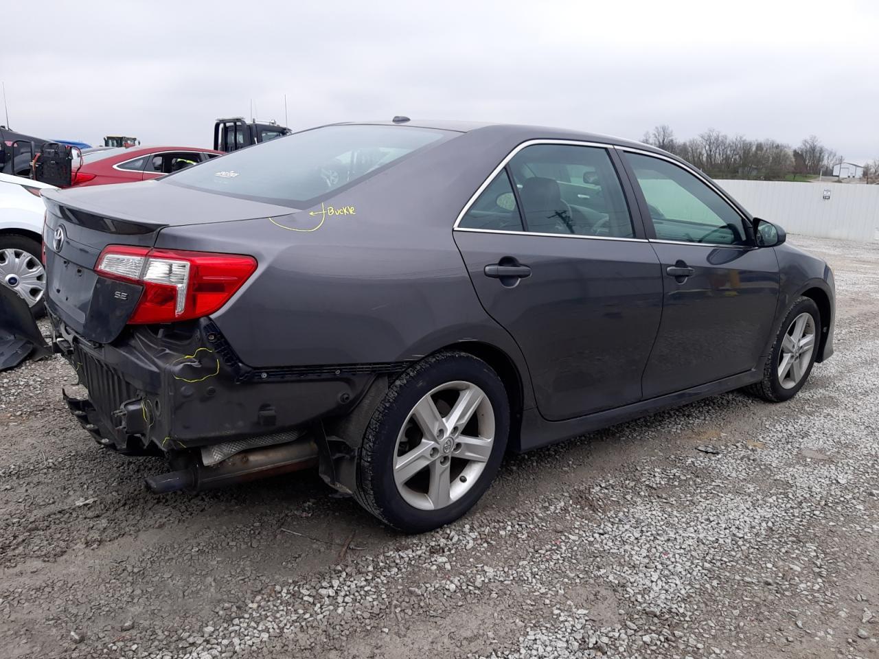 2013 TOYOTA CAMRY L - Фото 3