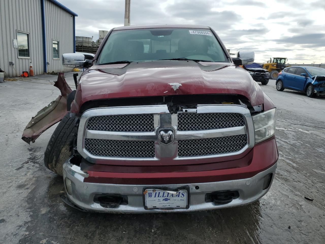 2017 RAM 1500 SLT - Image 5